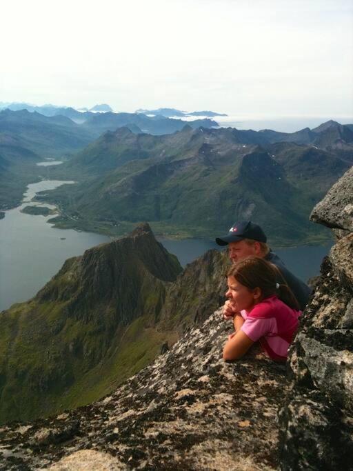 Charming House By The Sea, Lofoten! Laupstad المظهر الخارجي الصورة